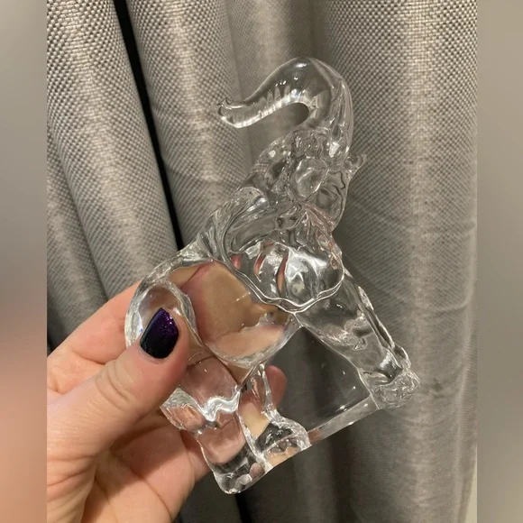 SOLD Glass Elephant Statue - Good Luck Elephant - Glass Elephant Figurine - Picture 3 of 12